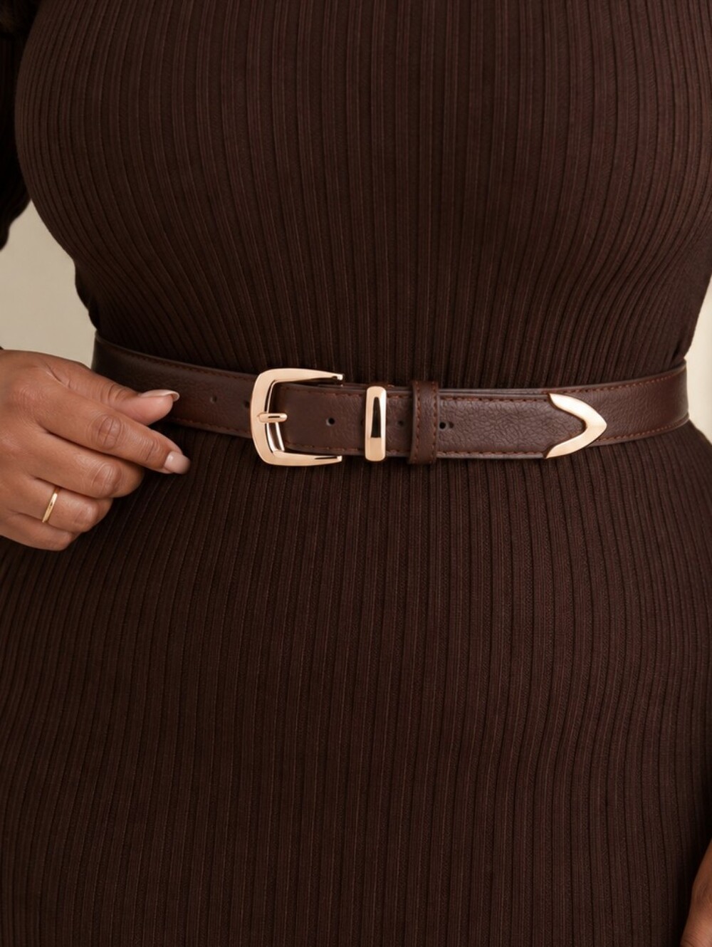 Classic Brown Leather Belt with Gold Hardware - Picture 4 of 4